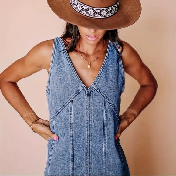 V-Neck Side Zip Denim Dress - Picture 3 of 6